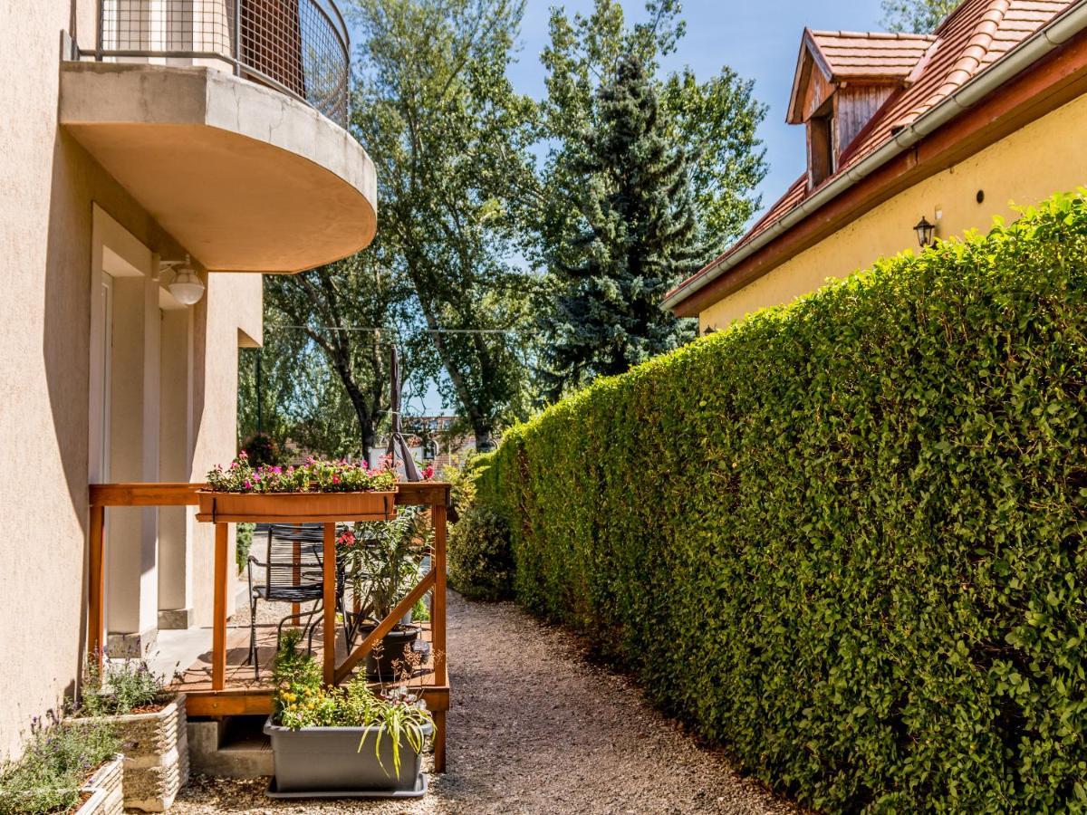 Villa 21 Boutique Rooms Balatonalmádi Eksteriør bilde